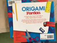 Origami-kirja ajoneuvoista - paperin taittokirja piirustuksilla ja origamipaperilla